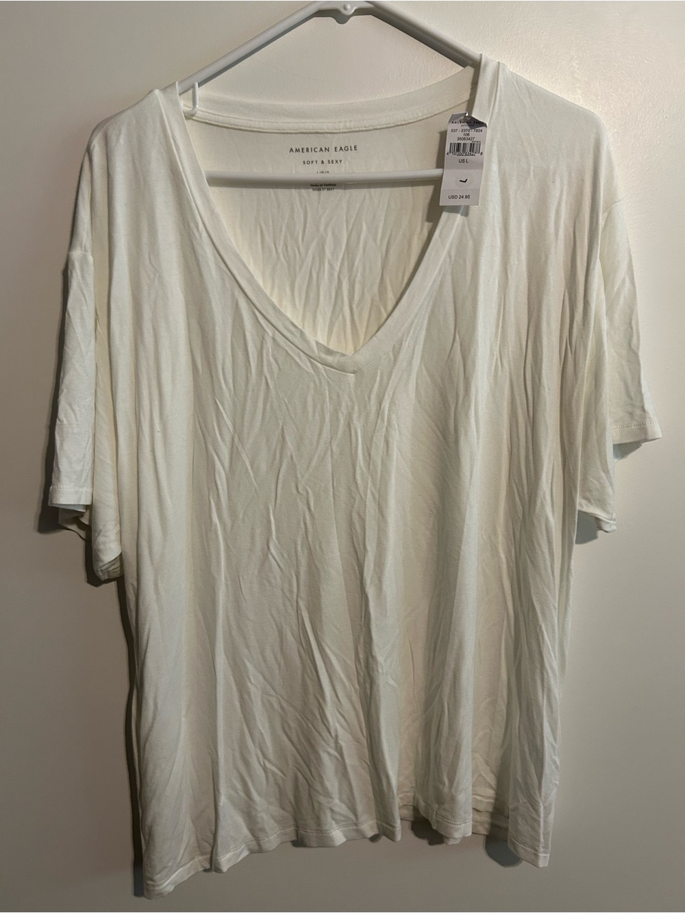 American Eagle White Tee in Off-White/Cream
